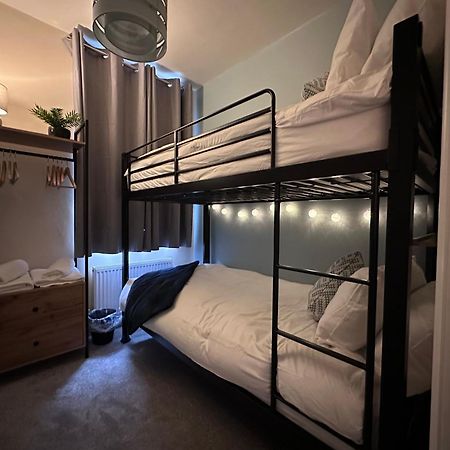 Prince St Cottage - Haworth - Sleeps 4 ภายนอก รูปภาพ