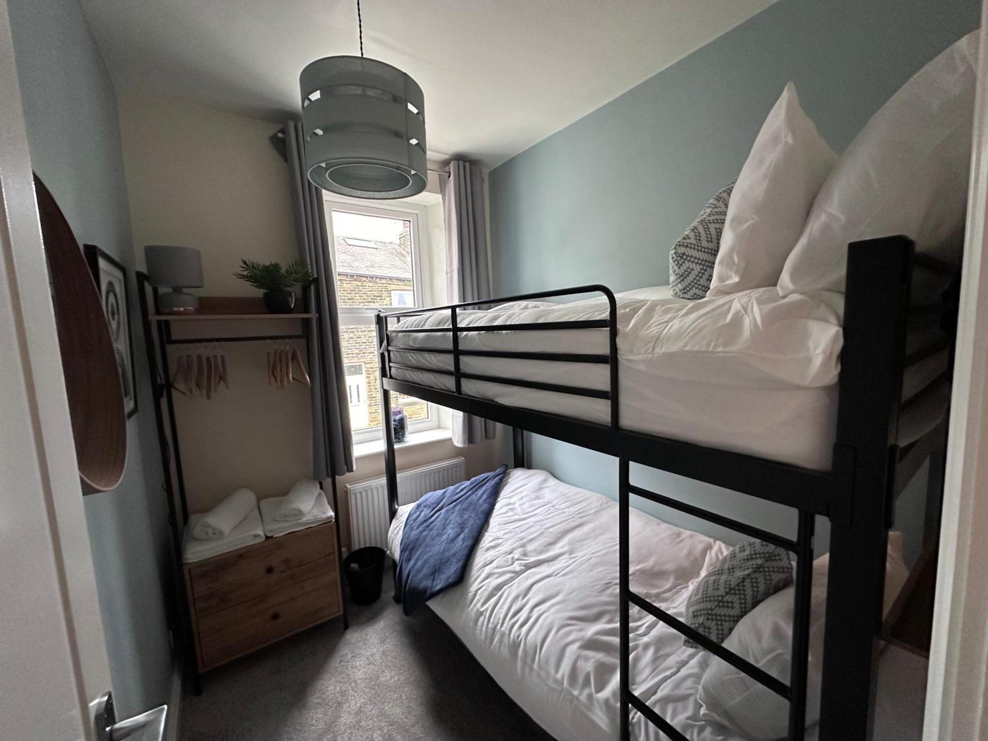 Prince St Cottage - Haworth - Sleeps 4 ภายนอก รูปภาพ
